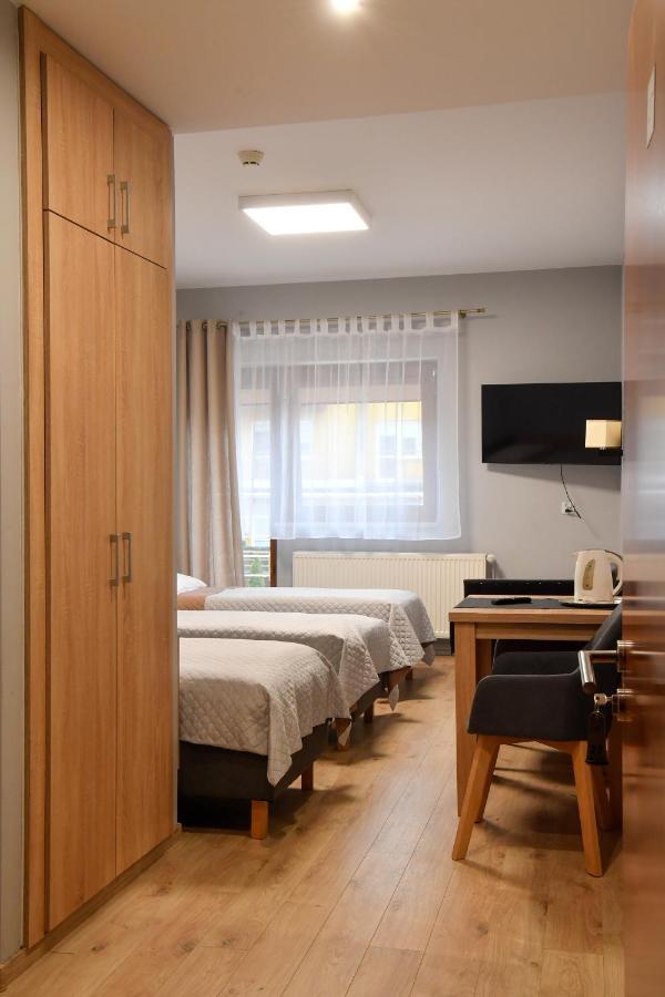 Bed and Breakfast Fotex Ząbki Exterior foto